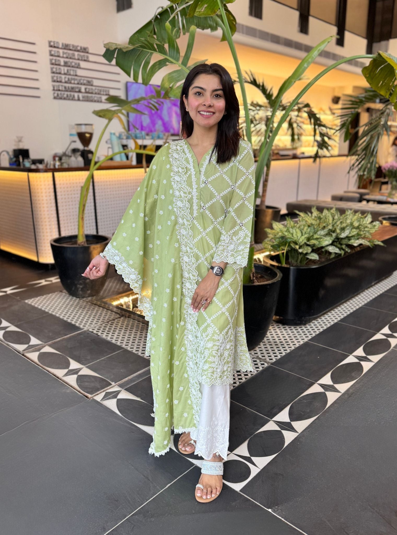Mulmul Cotton Eesvari Light Green Kurta With Mulmul Cotton Revora White Pant