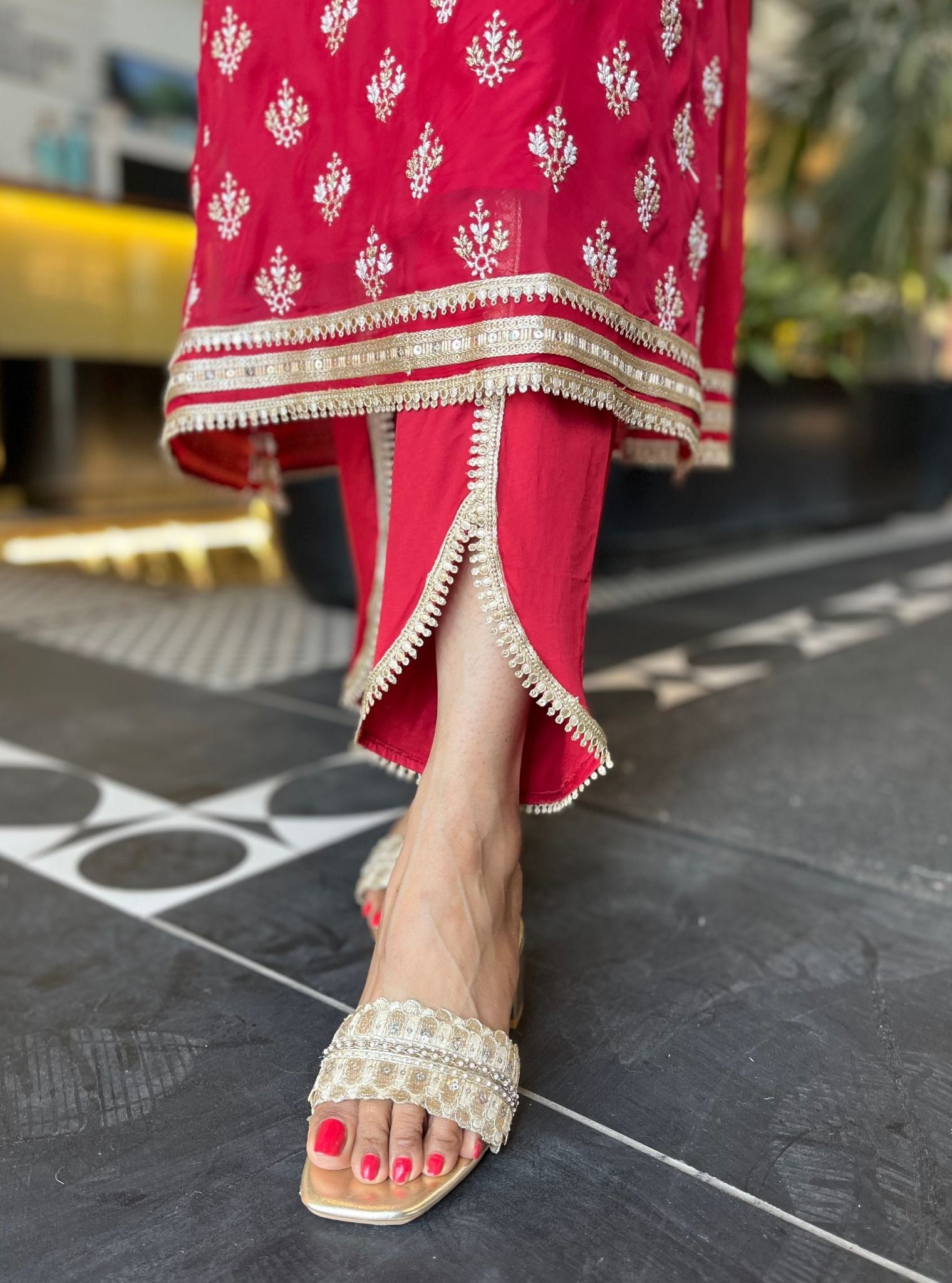 Nicia Organza Red Kurta Set