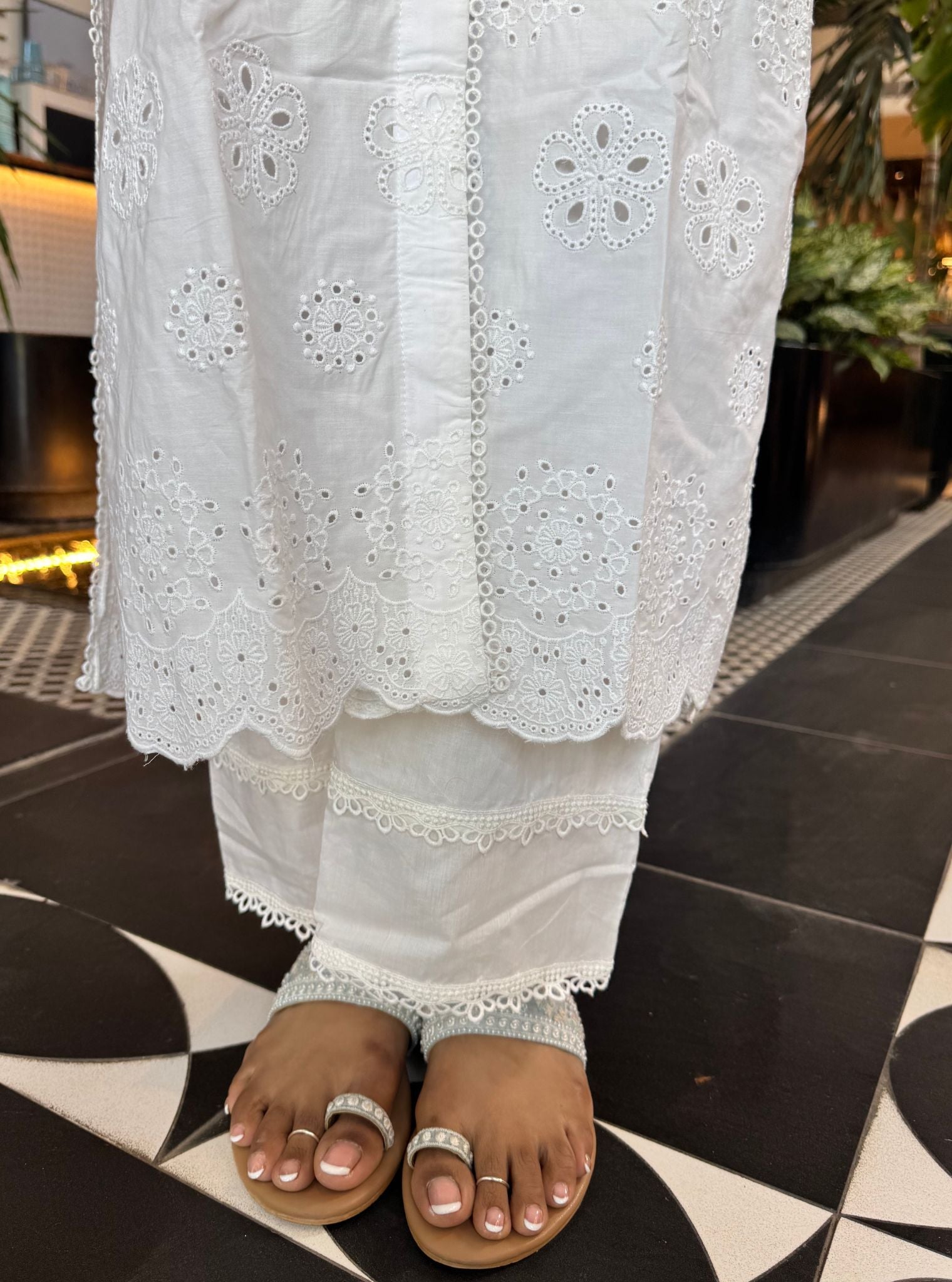 Mulmul Cotton Harriet White Kurta with Mulmul Cotton Harriet White Pant