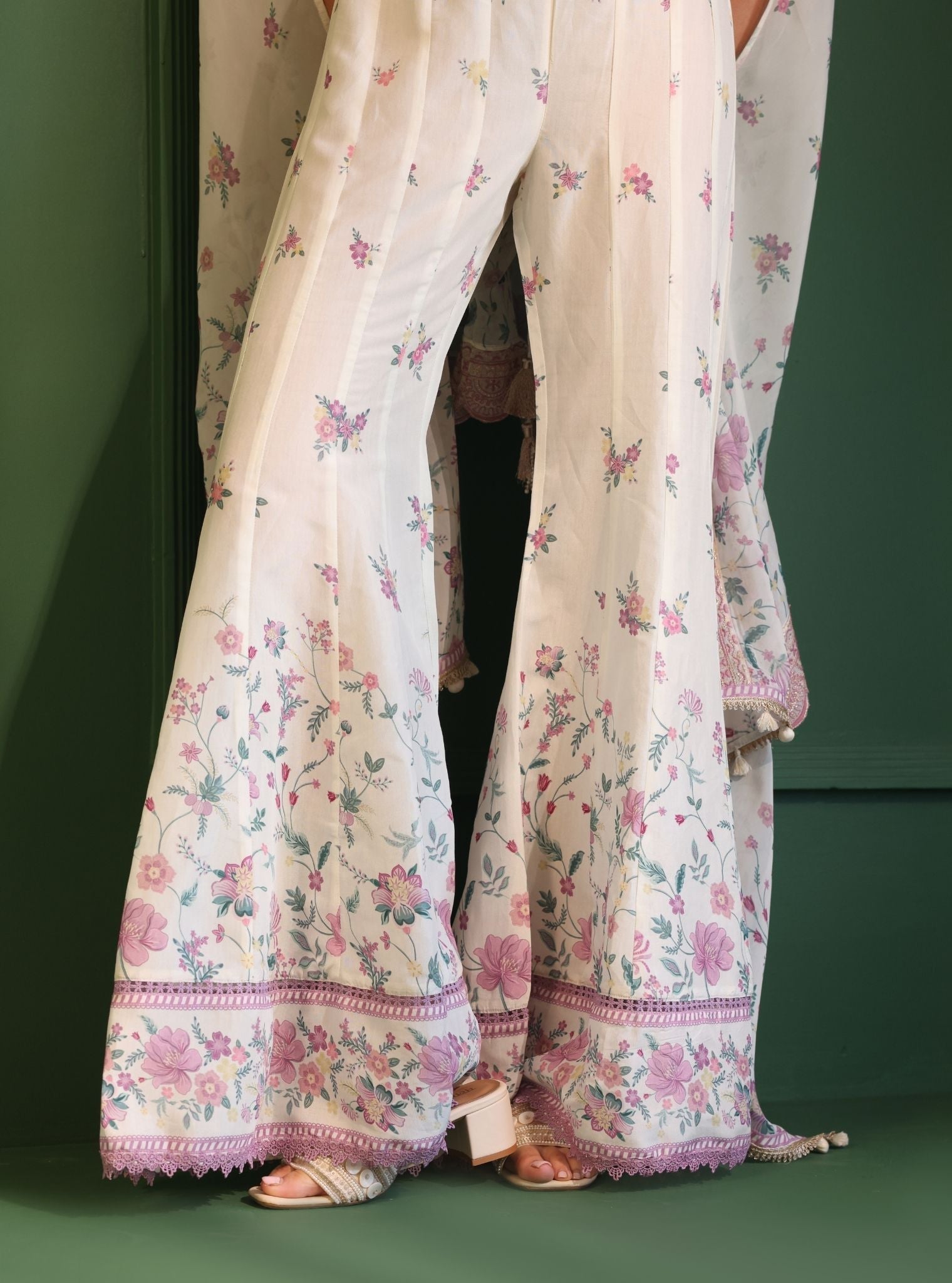 Laila Organza Printed Off White Cape Shrug With Sharara