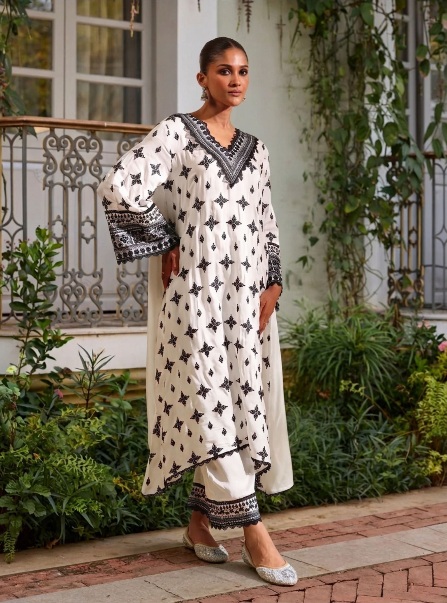 Anni Cupro Satin Off White Kurta Set