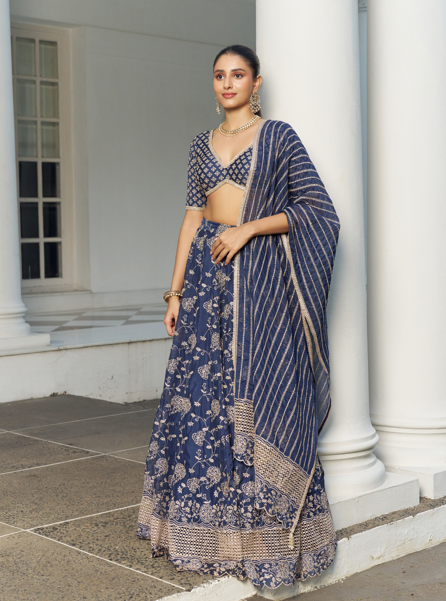Riwaayat Organza Navy lehenga