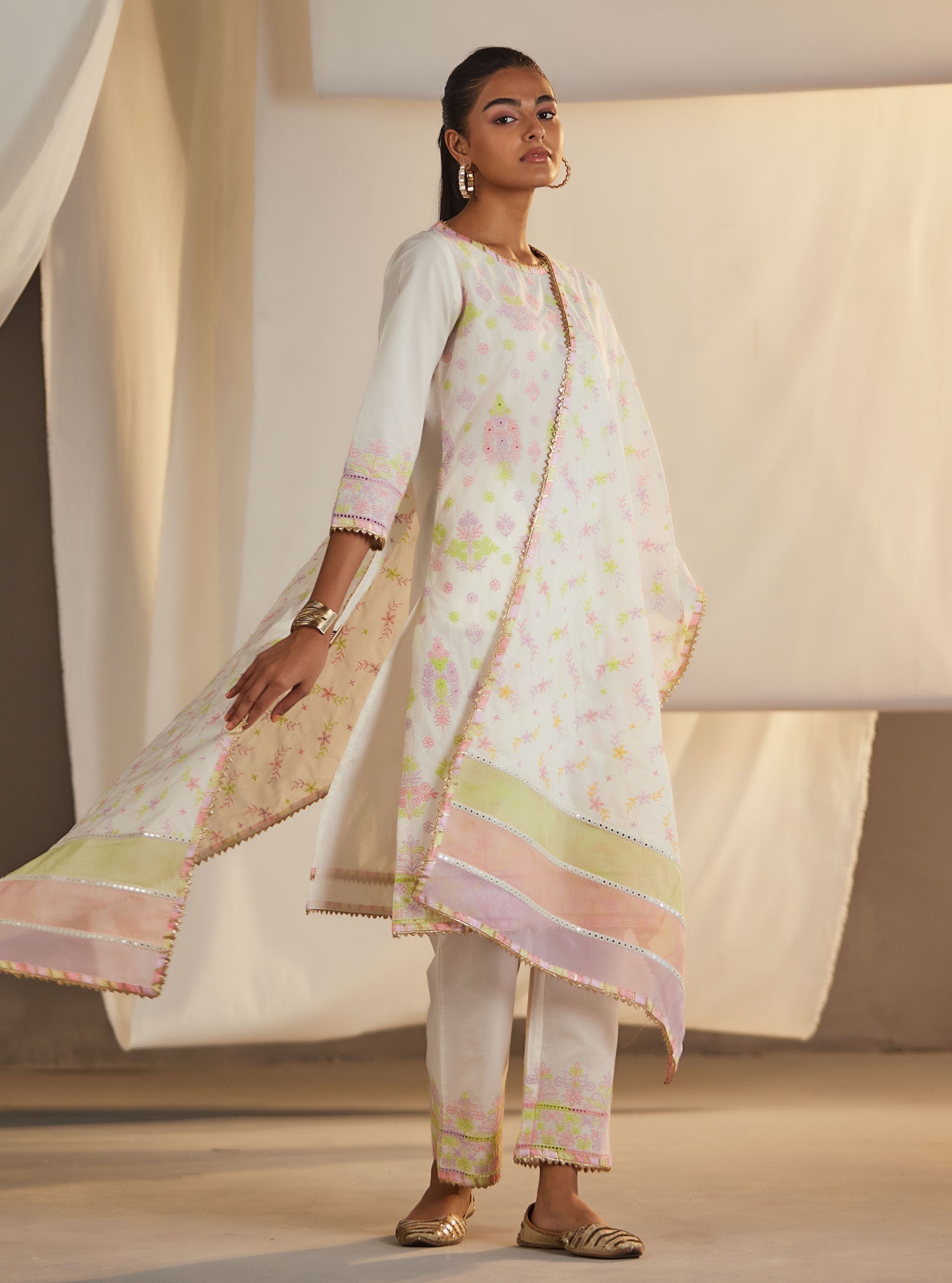 Zahava Supima Cotton Off White/Lilac Kurta Set
