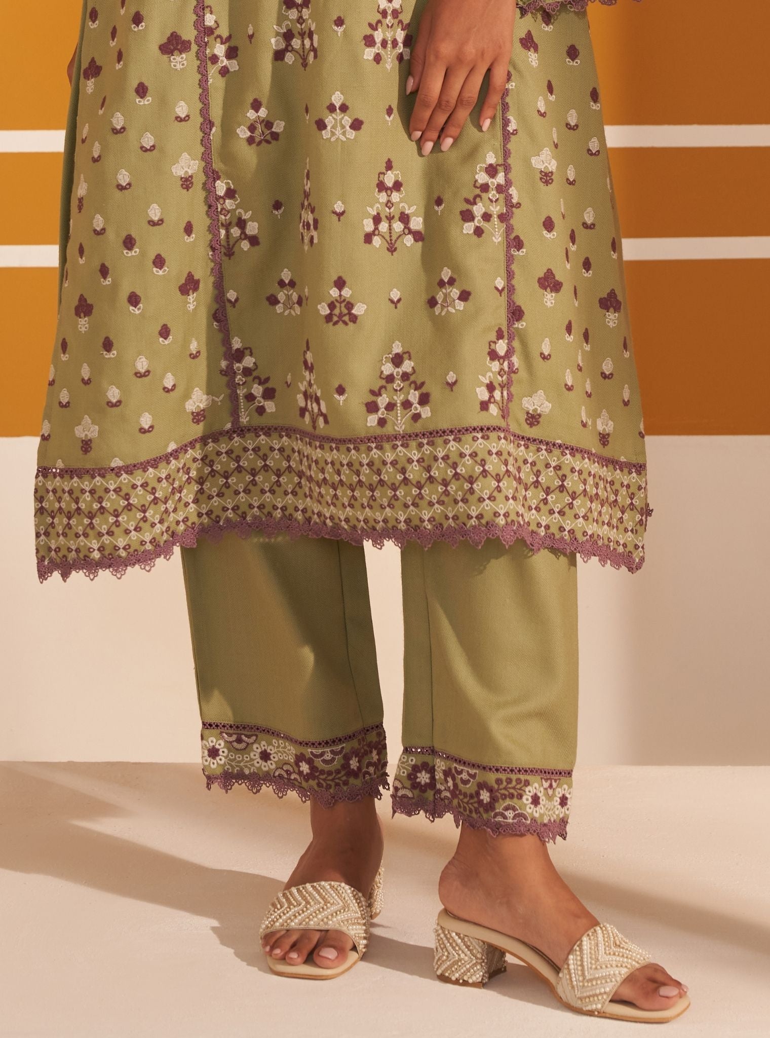 Mulmul Wool Marlow Green Kurta With Mulmul Wool Marlow Green Pant