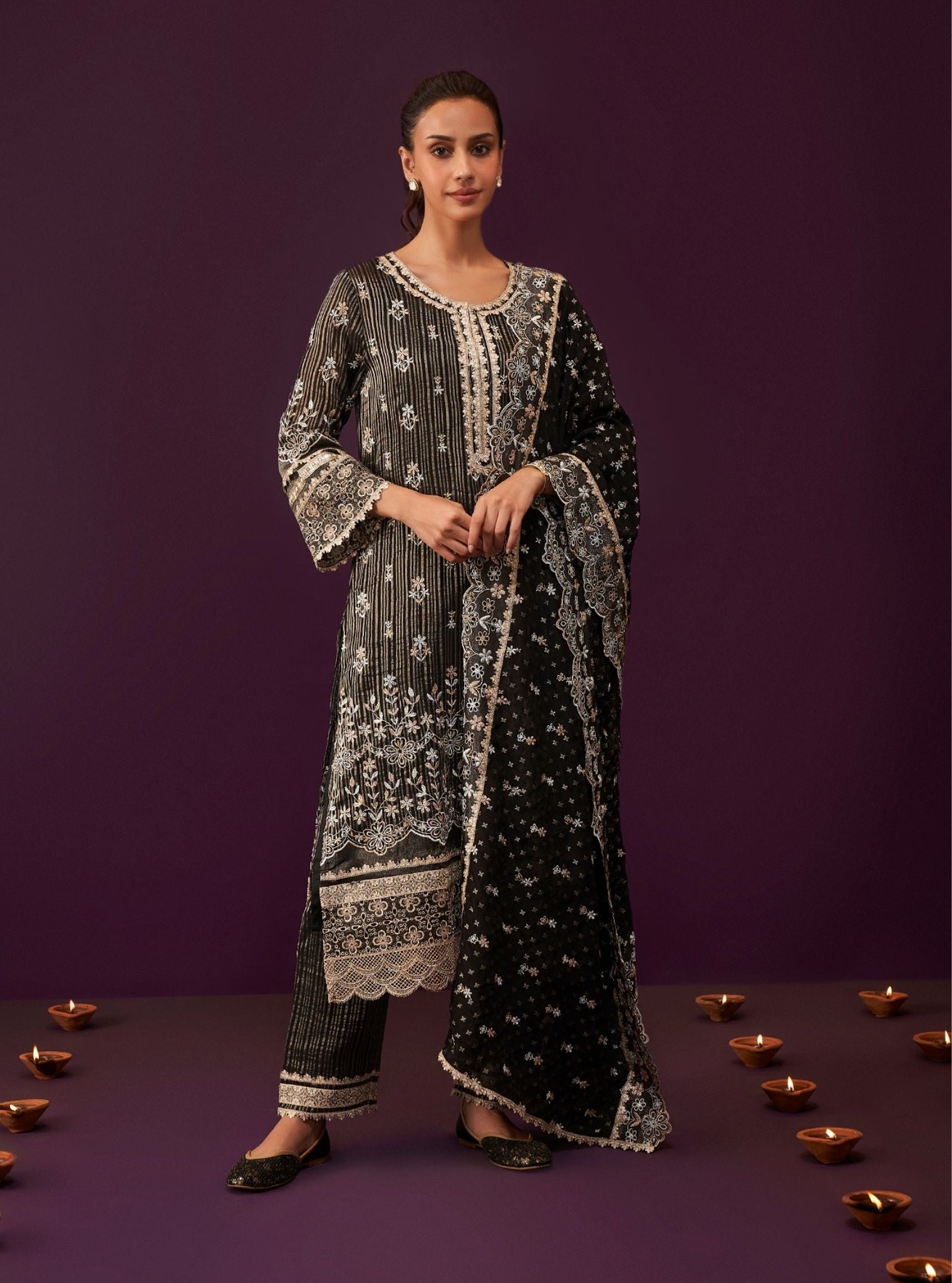 Idaya Banarsi Black Kurta Set