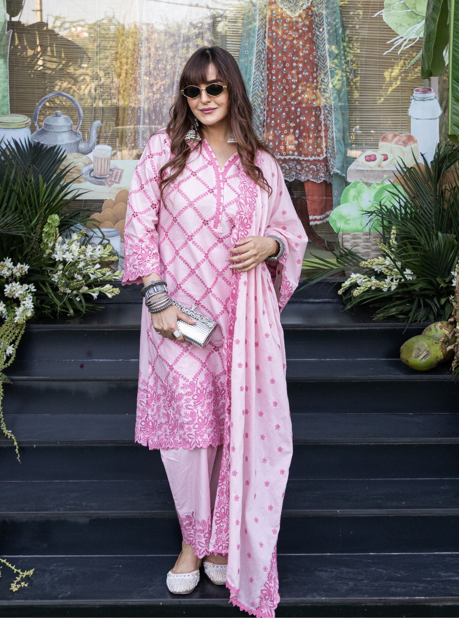 Mulmul Cotton Eesvari Light Pink Kurta With Mulmul Cotton Eesvari Light Pink Pant