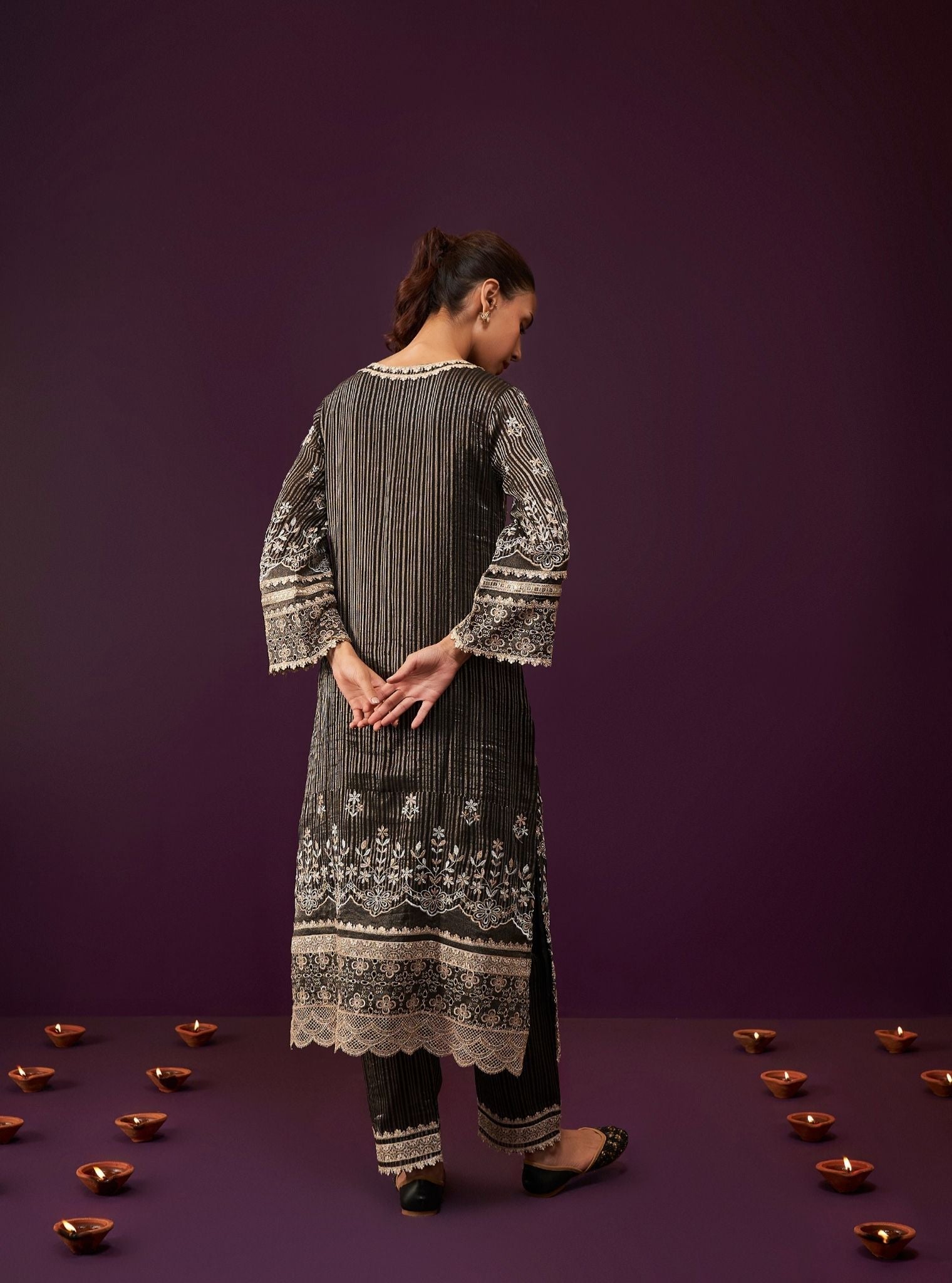 Idaya Banarsi Black Kurta Set