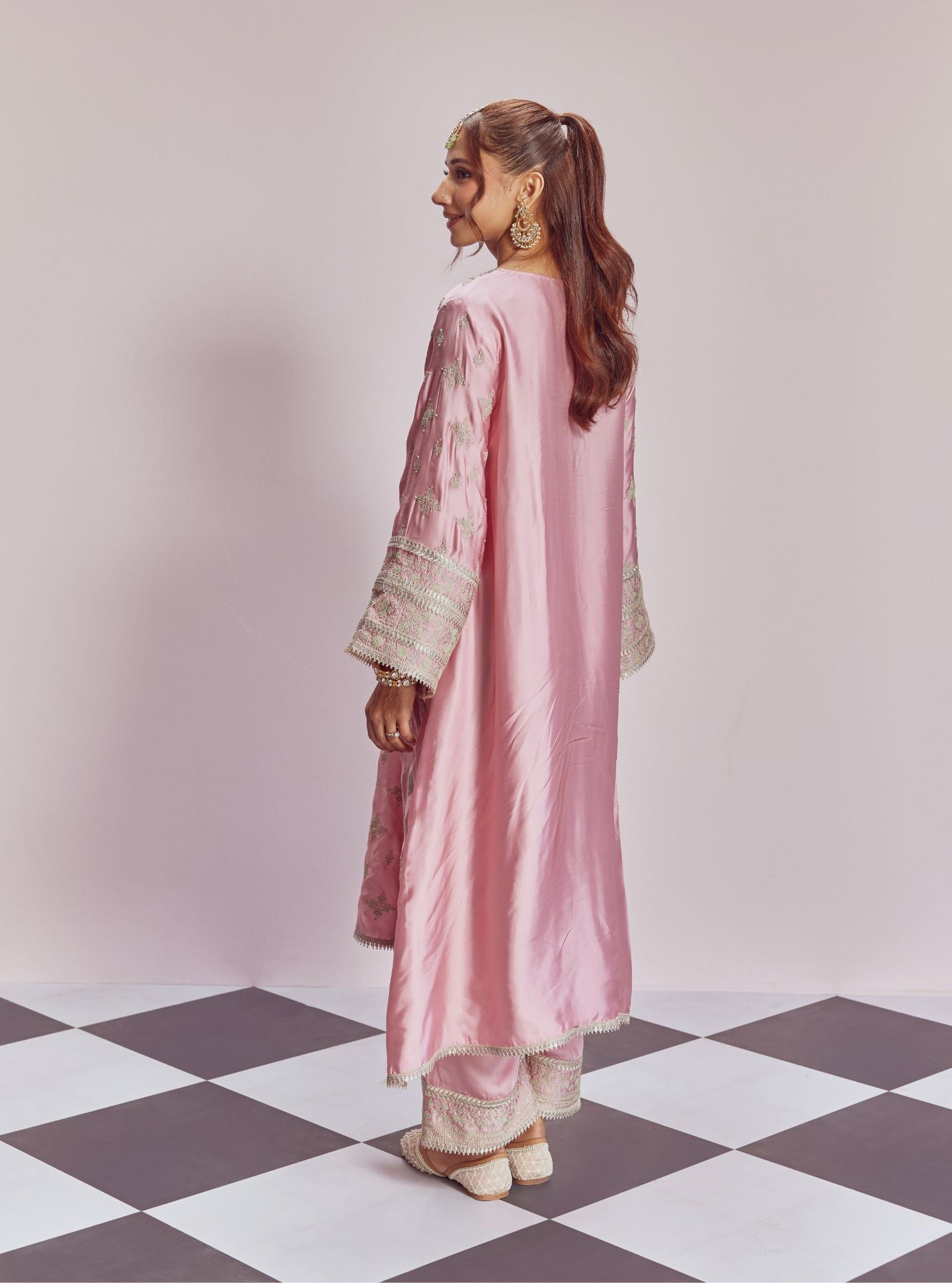 Mulmul Cupro Satin Anni Onion Pink Kurta With Mulmul Cupro Satin Anni Onion Pink Pant