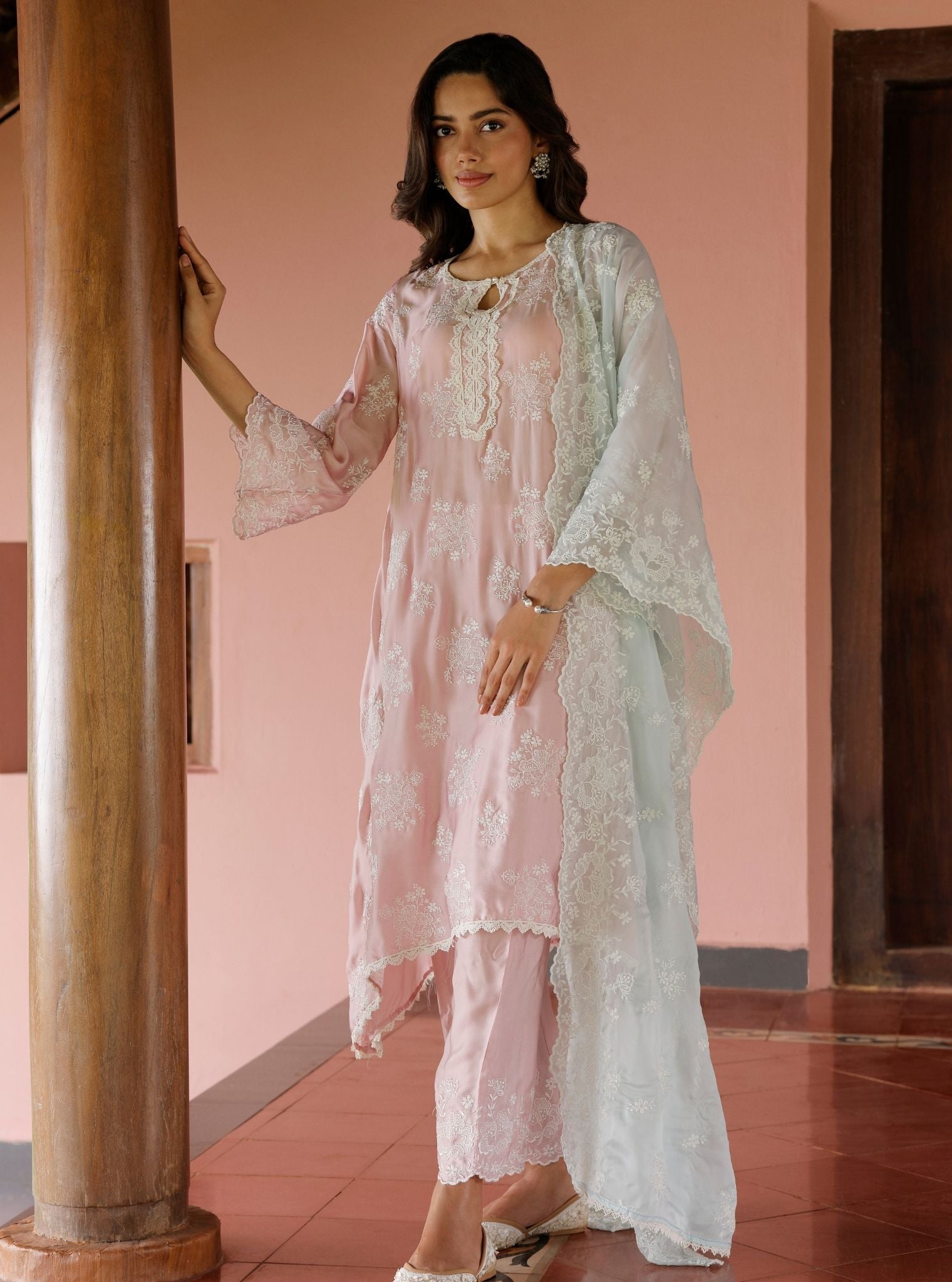 Mulmul Cupro Satin Aari Onion Pink Kurta With Mulmul Cupro Satin Aari Onion Pink Pant
