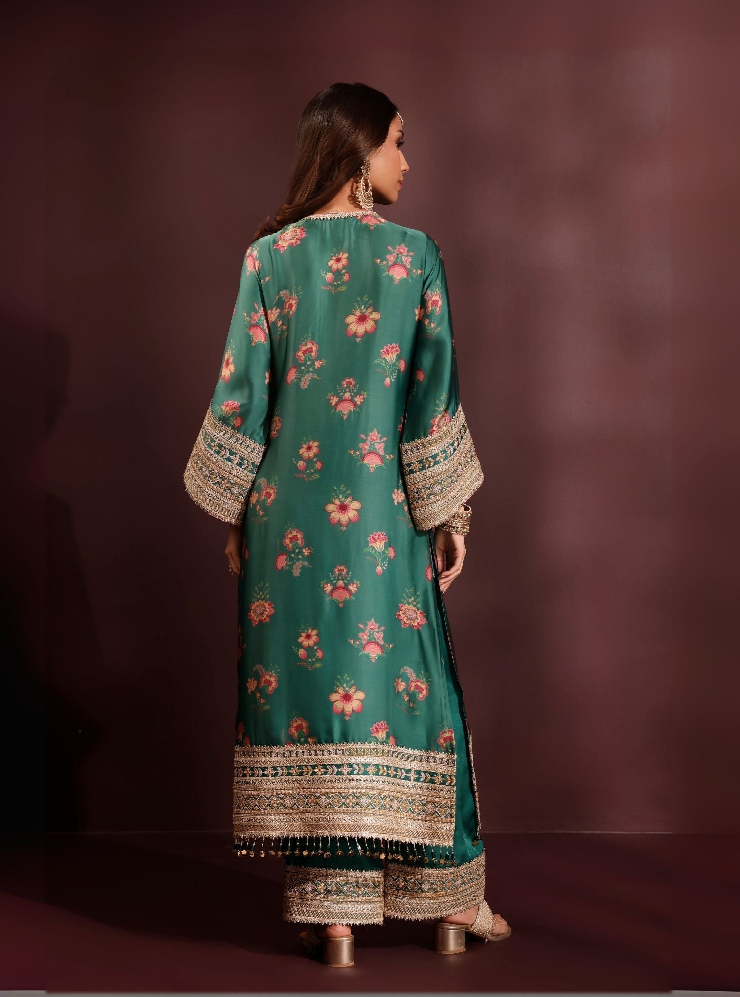 Ovia Cupro Satin Printed Emerald Green Kurta & Pant Set