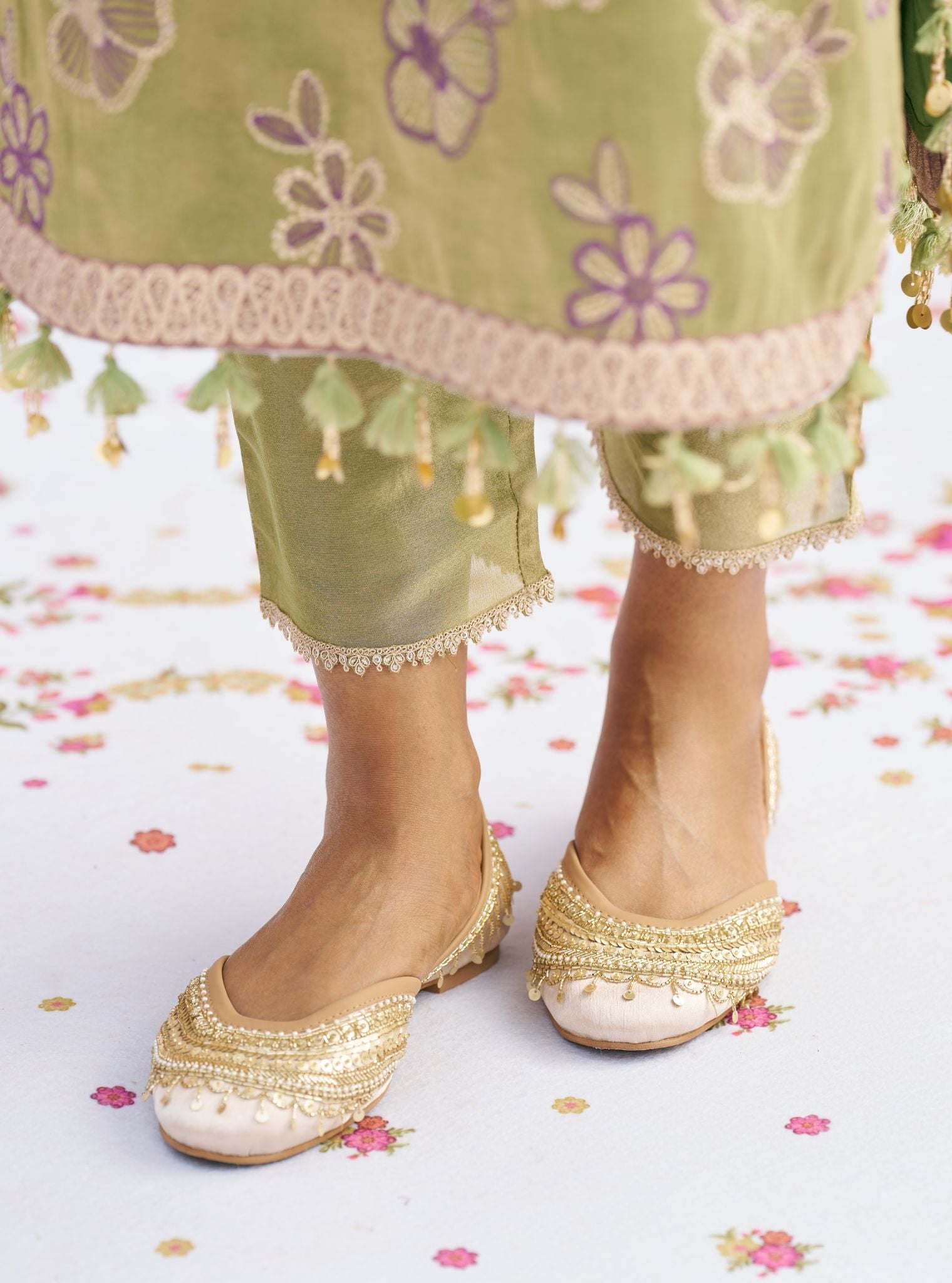 Jasmin Gold Vegan Jutti