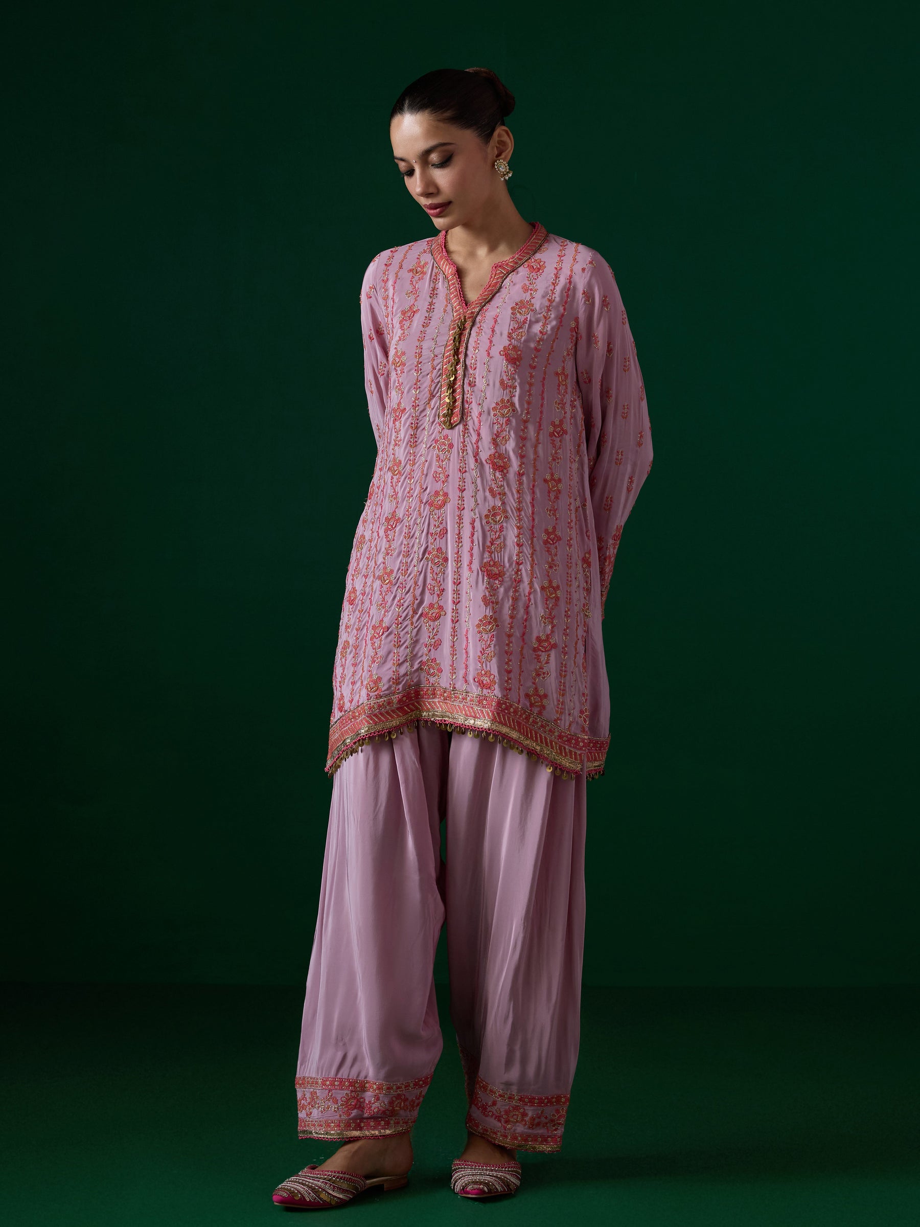 Pralika Crepe Lilac Kurta Set