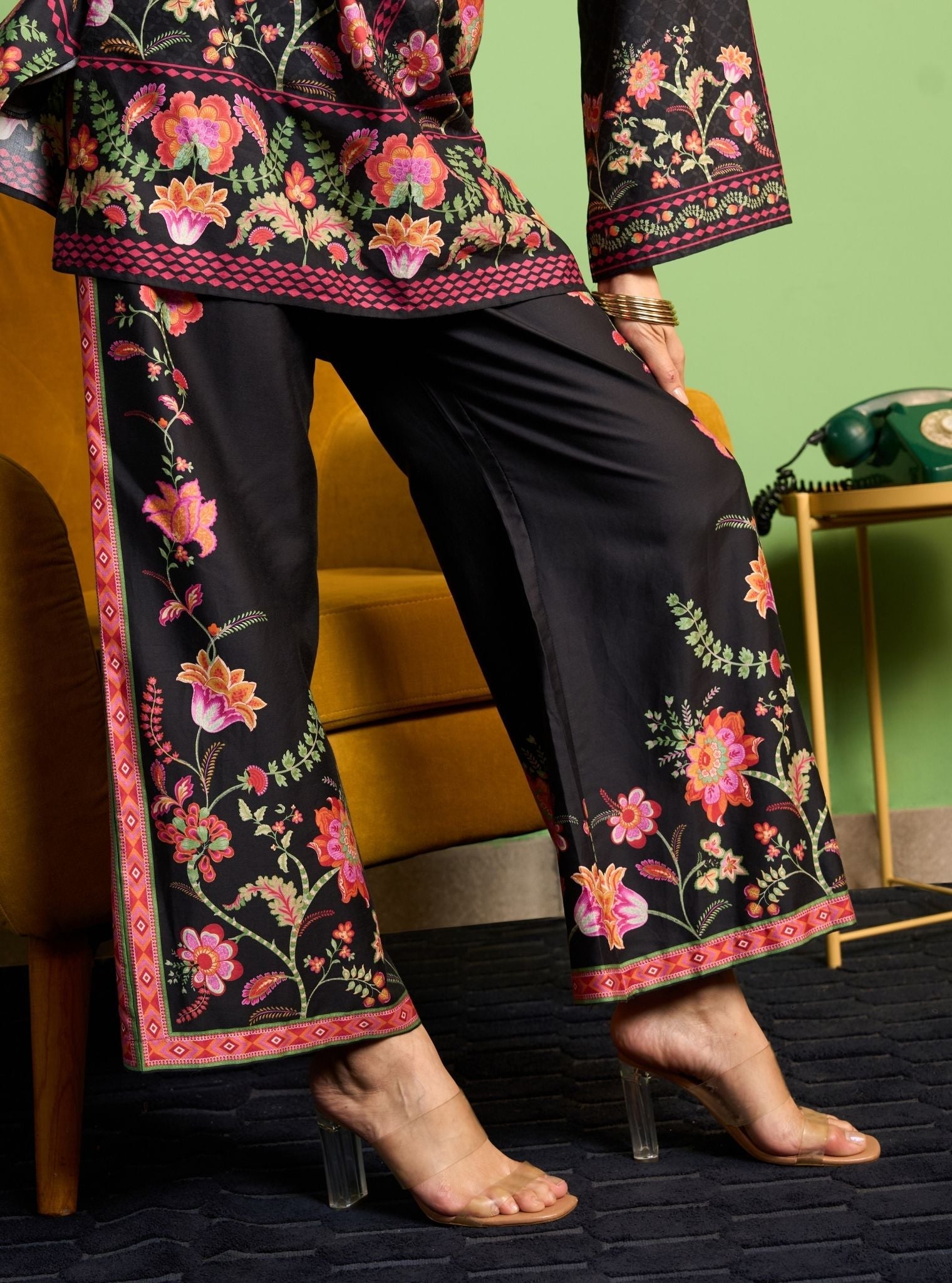 Zuni Pima Satin Black Printed Top Set