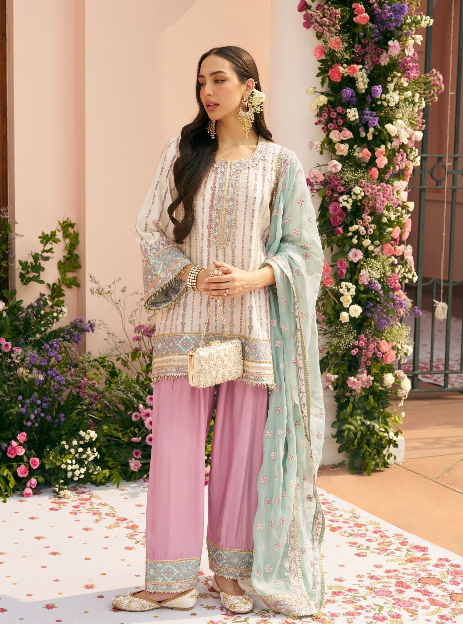 Jhumri Cupro Satin Off-white Kurta Set