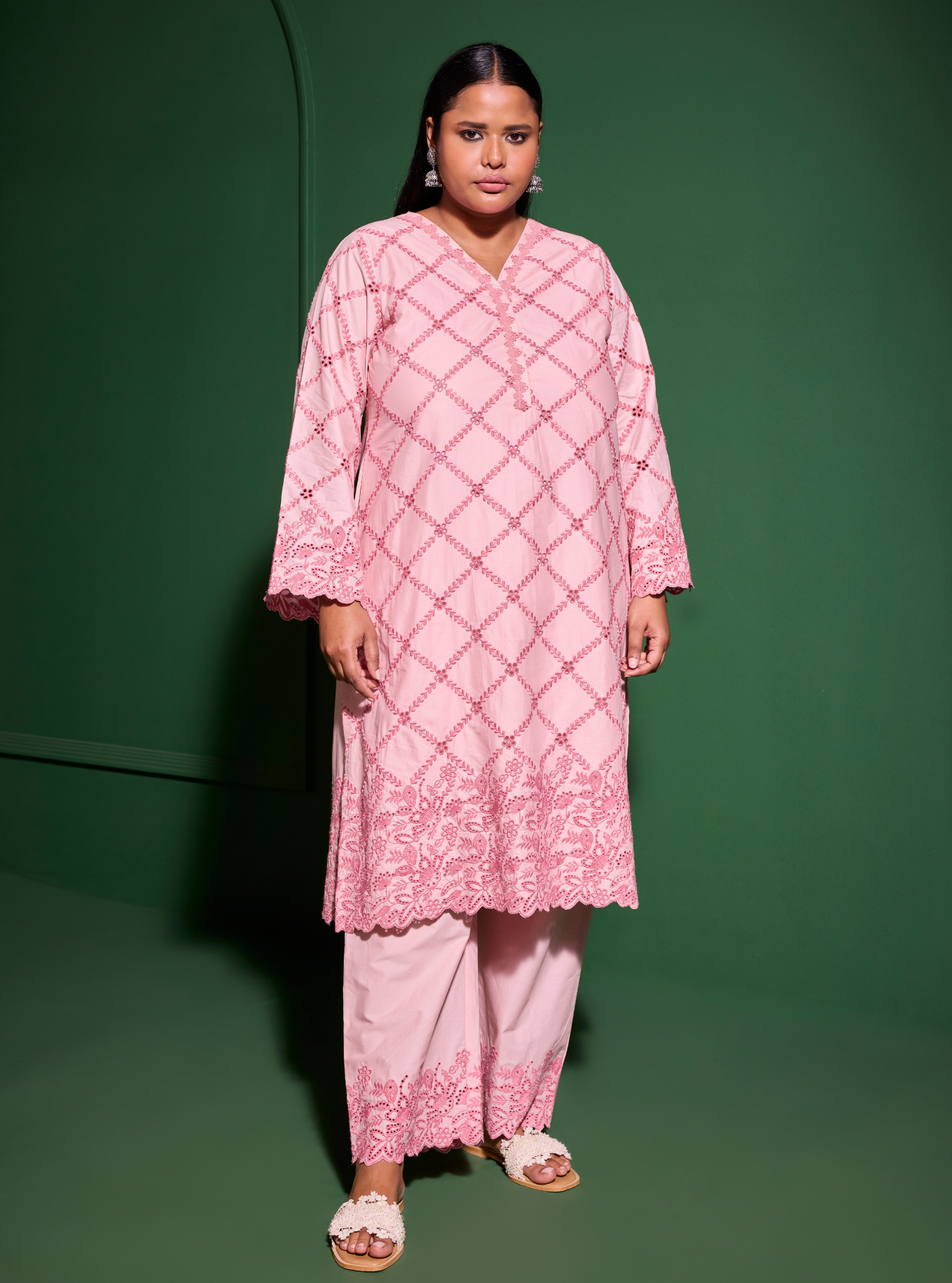 Mulmul Cotton Eesvari Light Pink Kurta With Mulmul Cotton Eesvari Light Pink Pant