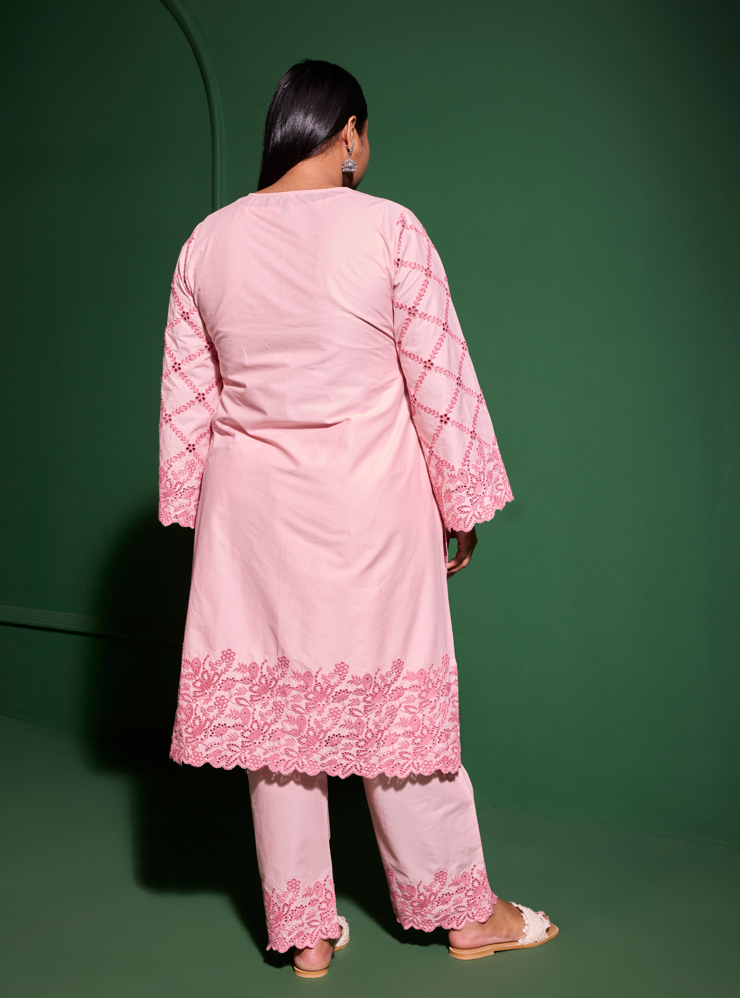 Mulmul Cotton Eesvari Light Pink Kurta With Mulmul Cotton Eesvari Light Pink Pant