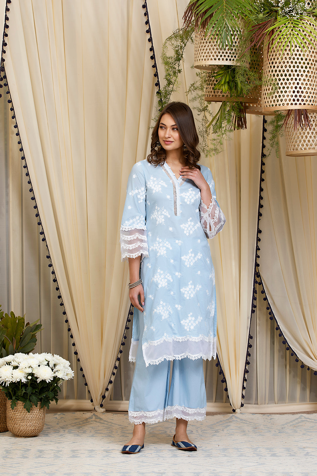 https://cdn.shopify.com/s/files/1/0088/4031/4931/files/Lola_Light_Blue.mov?v=1583577052